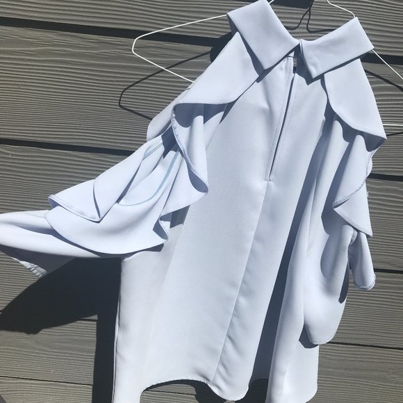 NWT TOPSHOP Ruffle Cold Shoulder Blouse - Picture 9 of 13